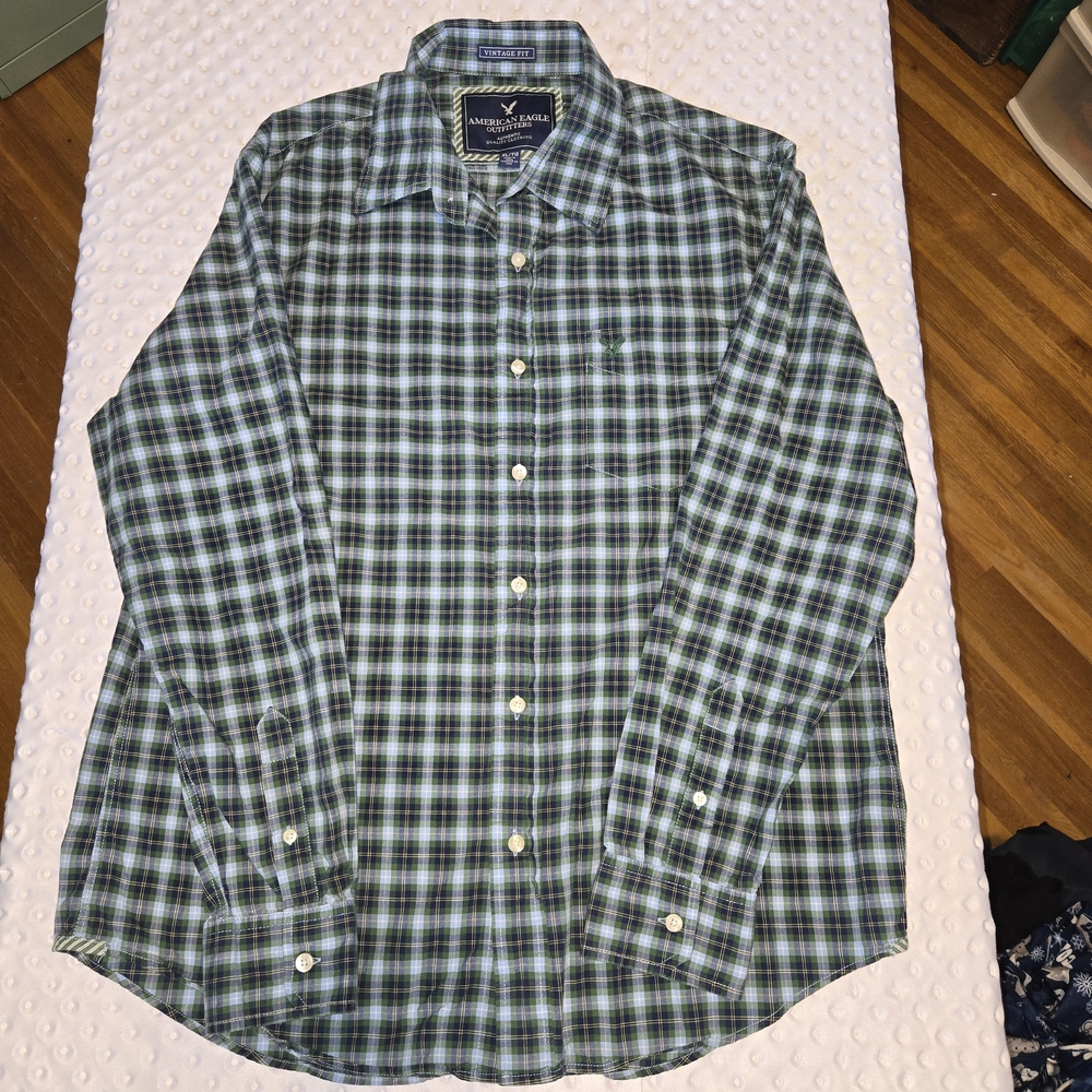 American Eagle Men’s Plaid Button Up Shirt Green Blue Long Sleeve Size XL